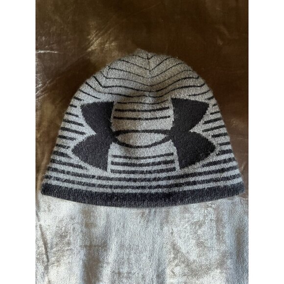 Under Armour Black & Grey Beanie Knit Winter Hat EUC Youth Boy's One Size OS - Picture 4 of 13